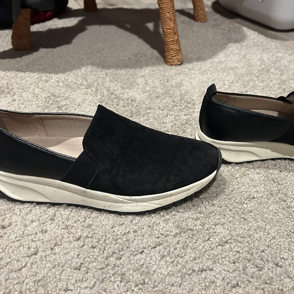 Naturalizer Black flats